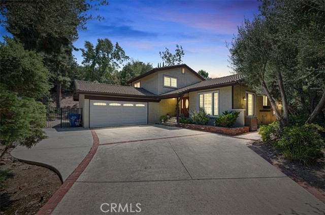 Property photo of 1924 E Rancho Culebra DR