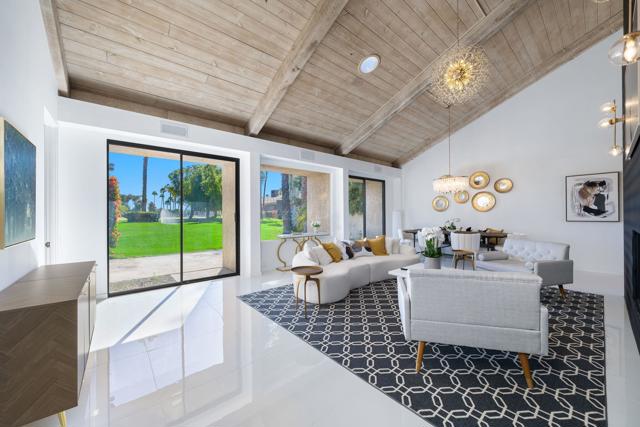 Property photo of 552 Desert W DR