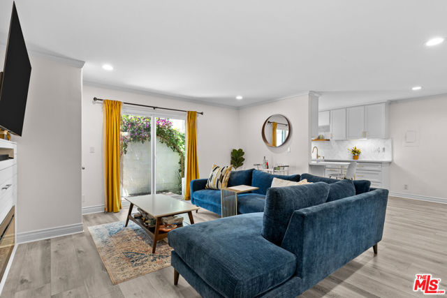 Photo of 4381 Ventura Canyon Av