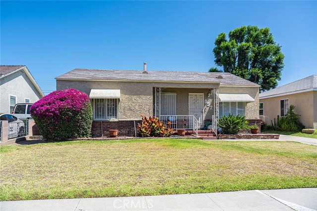 Property photo of 957 W Myrrh ST