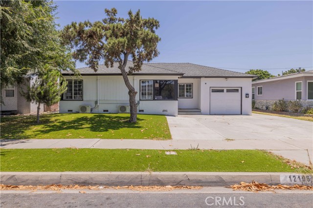Property photo of 12108 Dunrobin AV