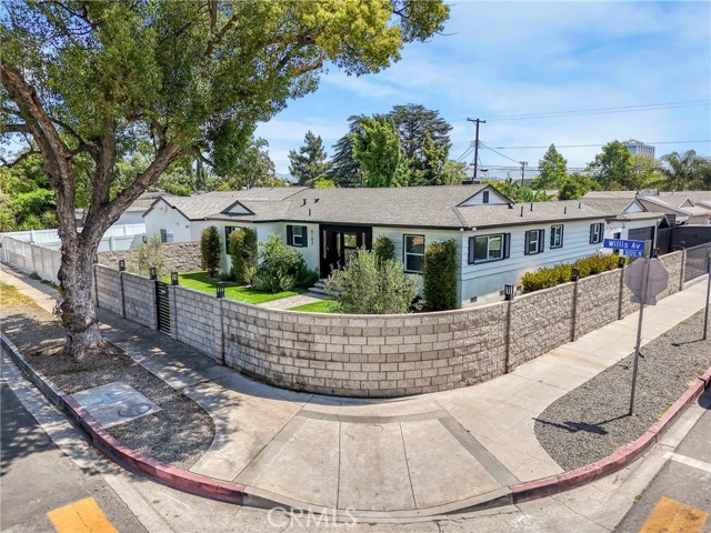 Photo of 8102 Willis Ave