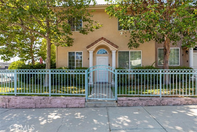 Photo of 9360 Sunland Park Dr