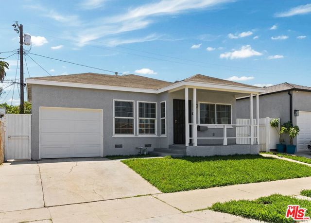 Property photo of 820 W 98th ST