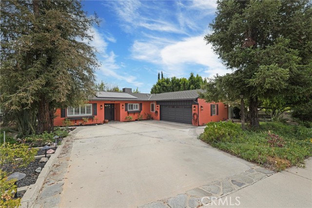 Photo of 2528 N Orchard Dr