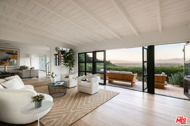 Property photo of 3646 Sunswept DR