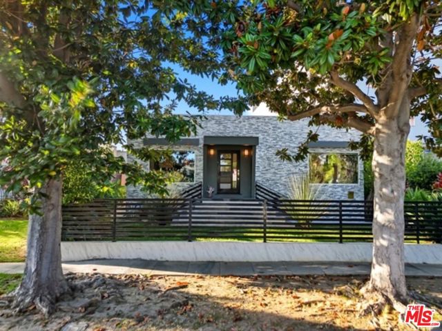 Property photo of 10915 Ayres AV