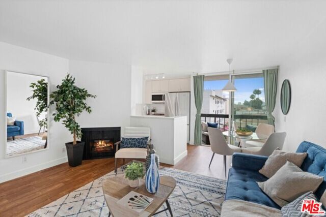 Property photo of 7320 Hawthorn AV