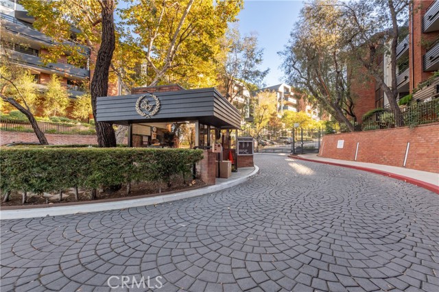 Property photo of 4774 Park Encino