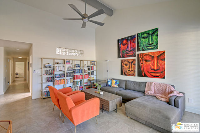 Property photo of 164 S Castellana