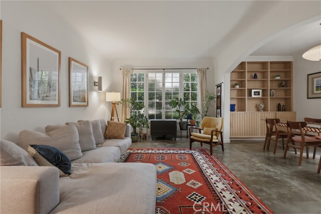 Property photo of 1345 N Hayworth