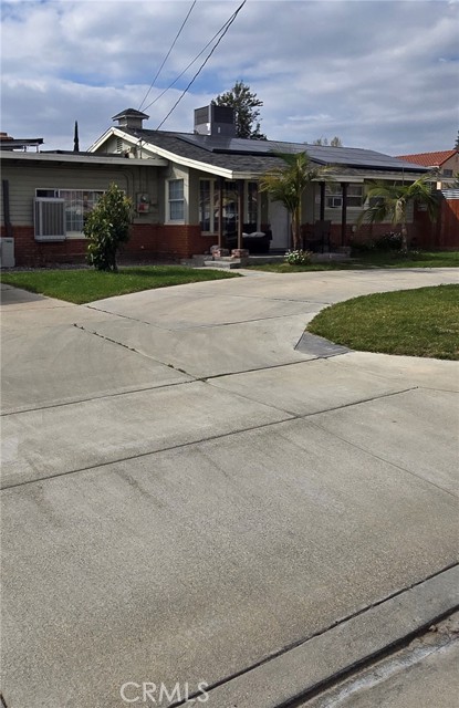 Property photo of 1788 N Acacia AV