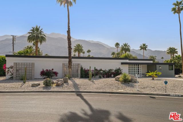 Property photo of 289 Cerritos DR