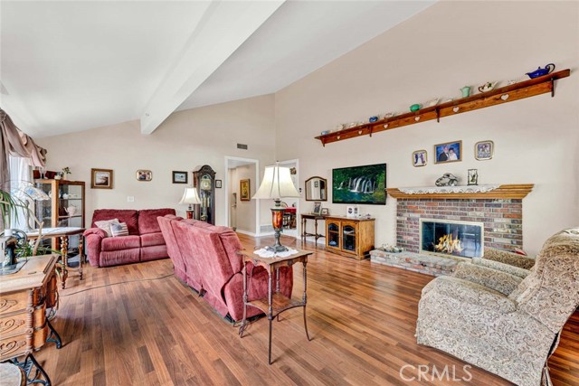 Property photo of 14892 Braeburn RD