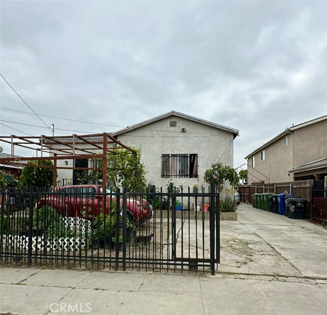 Property photo of 1410 E 110th ST
