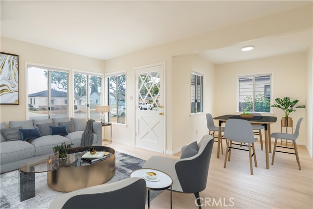 Property photo of 1534 W 154th PL
