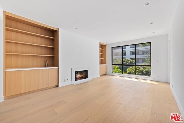Property photo of 2132 Century Park LN