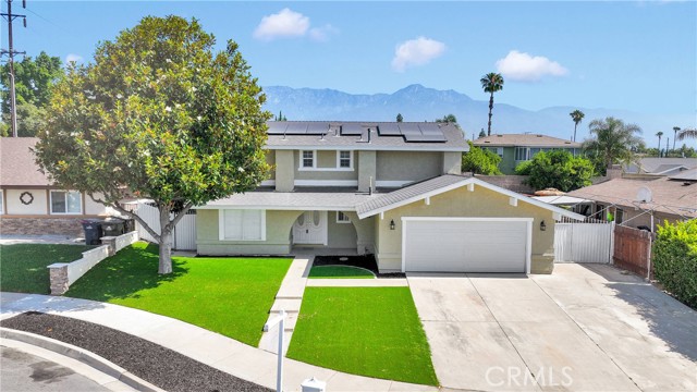 Property photo of 1909 E Bonnie Brae CT