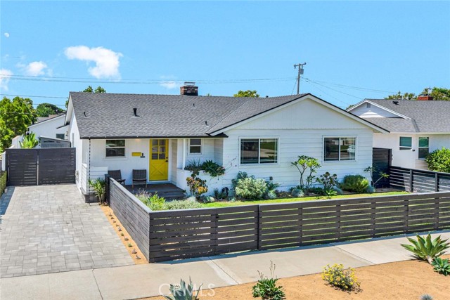 Property photo of 1402 E Rose AV