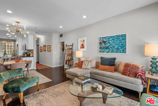 Property photo of 11445 Moorpark ST