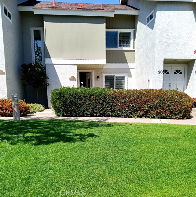 Property photo of 18 Goldenbush