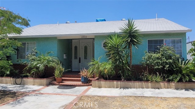 Property photo of 13915 Garber ST