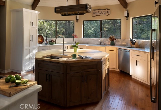 Property photo of 28982 N Shore RD