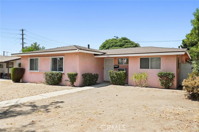 Photo of 14615 San Fernando Mission Bl
