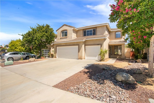 Property photo of 23664 Groveland PL