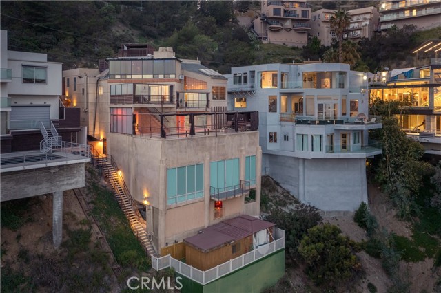 Property photo of 2189 Sunset Plaza DR
