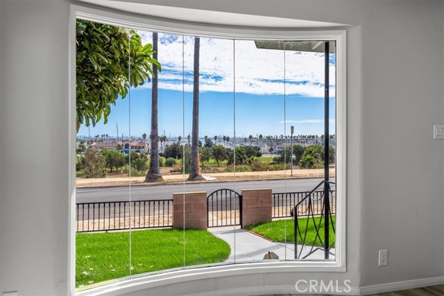 Property photo of 1761 S Crescent AV