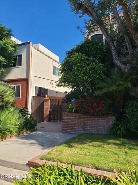 Property photo of 933 21st ST