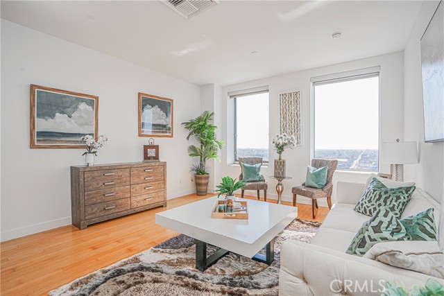Property photo of 3810 Wilshire