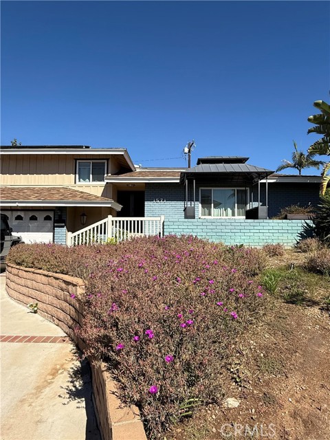 Property photo of 1571 E Palm