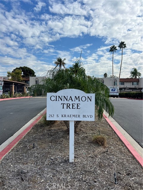 Photo of 212 S Kraemer