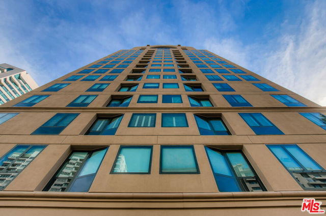 Property photo of 10520 Wilshire BL