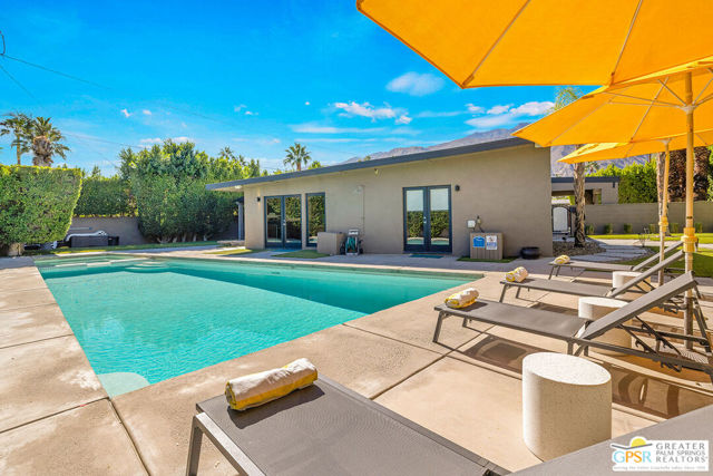 Property photo of 1111 E Tachevah DR