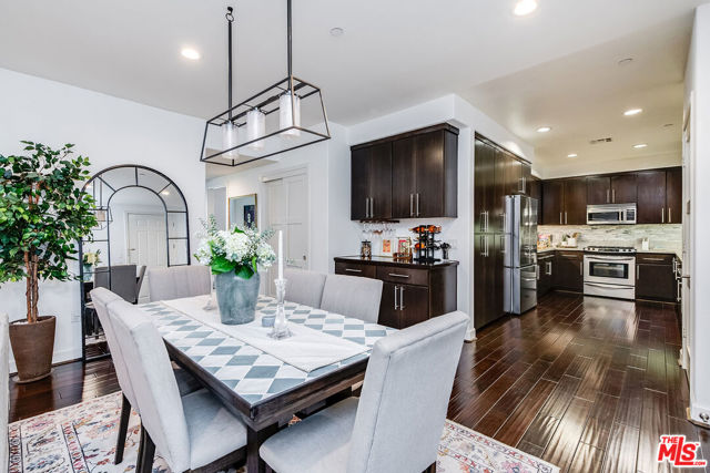 Photo of 10878 Bloomfield St