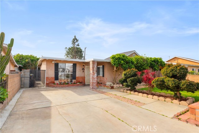 Photo of 208 W 234th