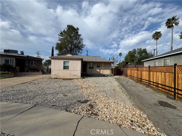 Property photo of 18147 Archwood ST