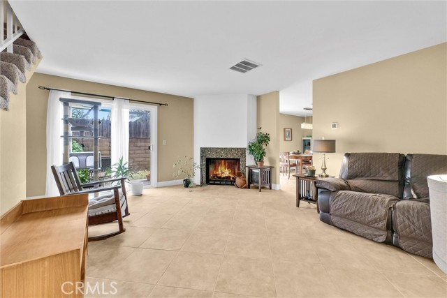 Photo of 855 N Lemon St