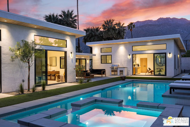 Property photo of 1956 E Park DR