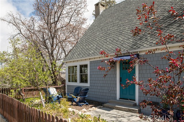 Property photo of 419 Hemlock DR