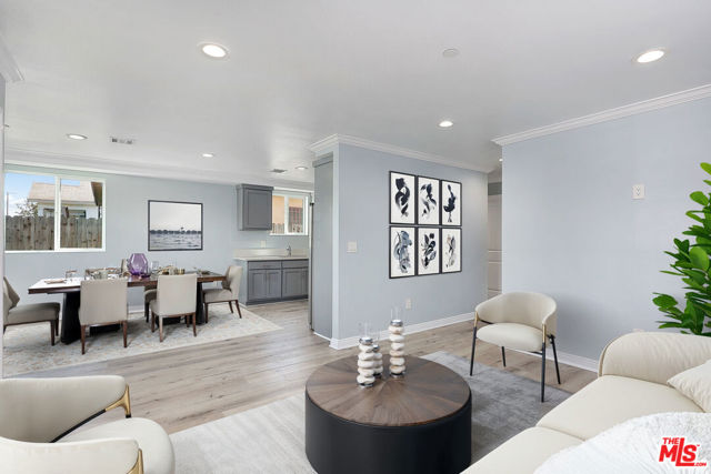 Property photo of 320 E 55th ST