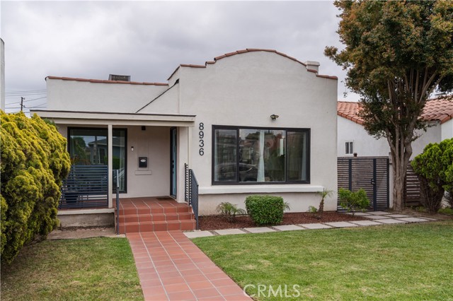 Property photo of 8936 S Manhattan PL