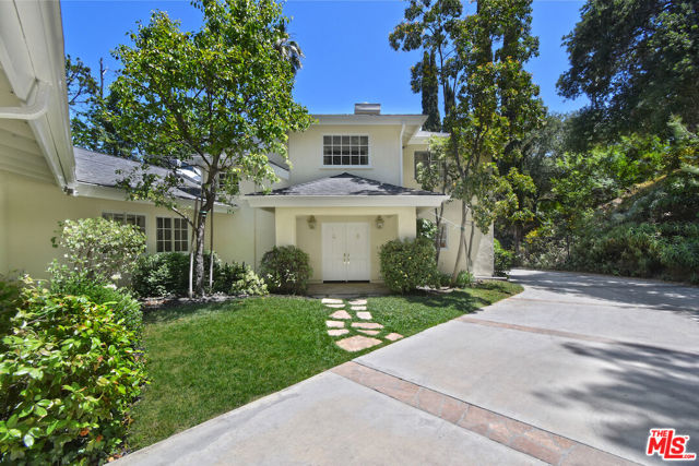Property photo of 15474 Loom PL