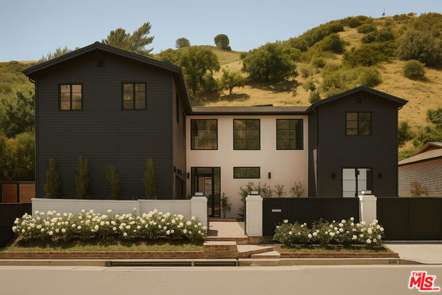 Property photo of 1937 N Beverly DR