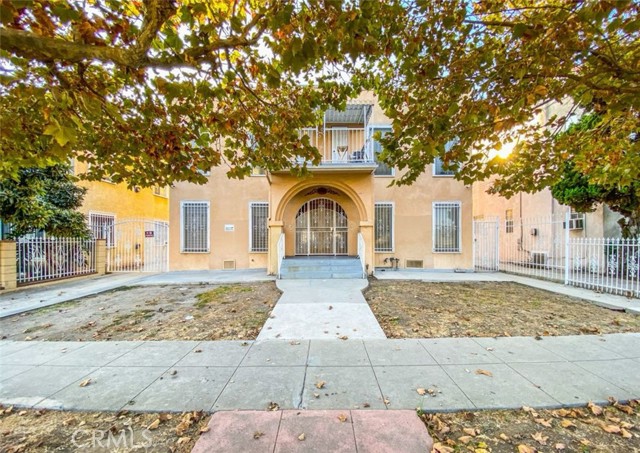 Property photo of 723 N Ridgewood PL