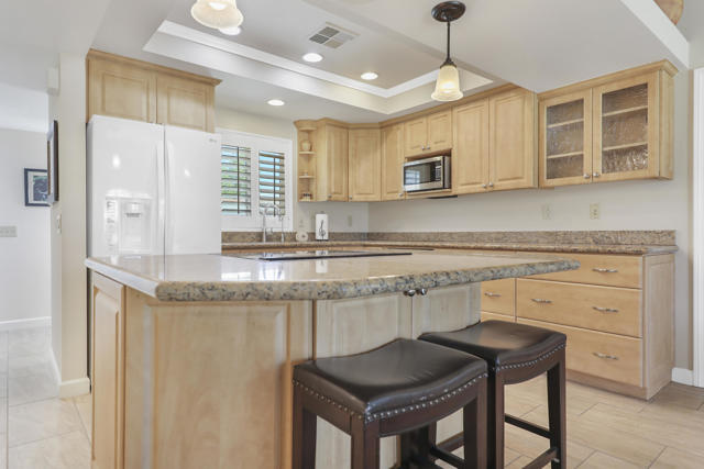 Property photo of 40649 Inverness WY