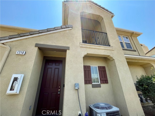 Property photo of 1800 E Lakeshore DR